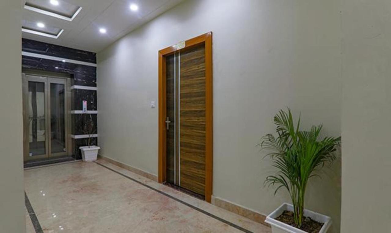 Fabhotel Super 3 Premium Varanasi Exterior photo